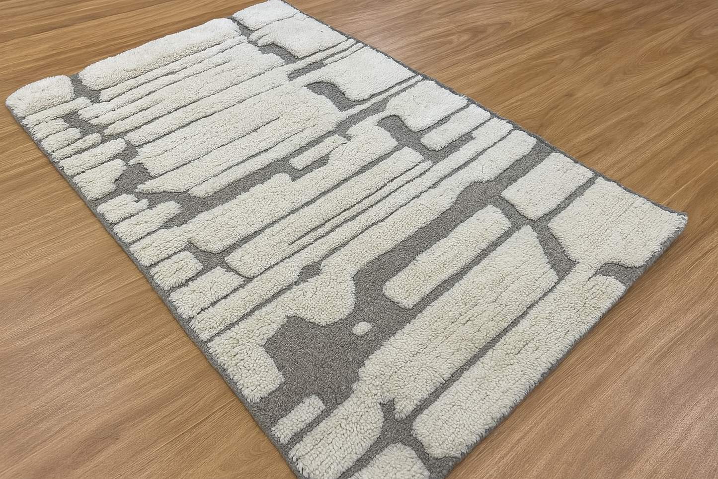 Modern Hand-Knotted Wool Rug – White & Gray Abstract Area Carpet