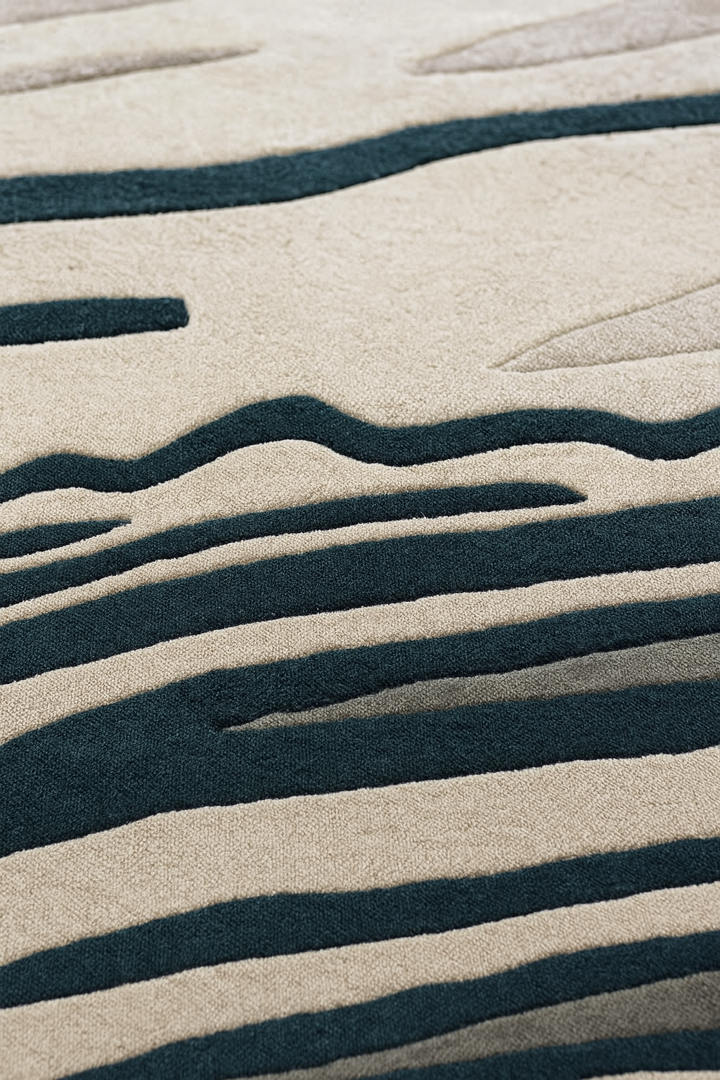 Modern Abstract Wool Rug – Hand-Tufted Beige & Teal Carpet
